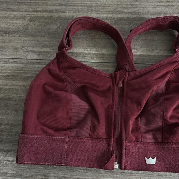 SheFit Ultimate High Intensity Wine Sports bra - Picture 6 of 9